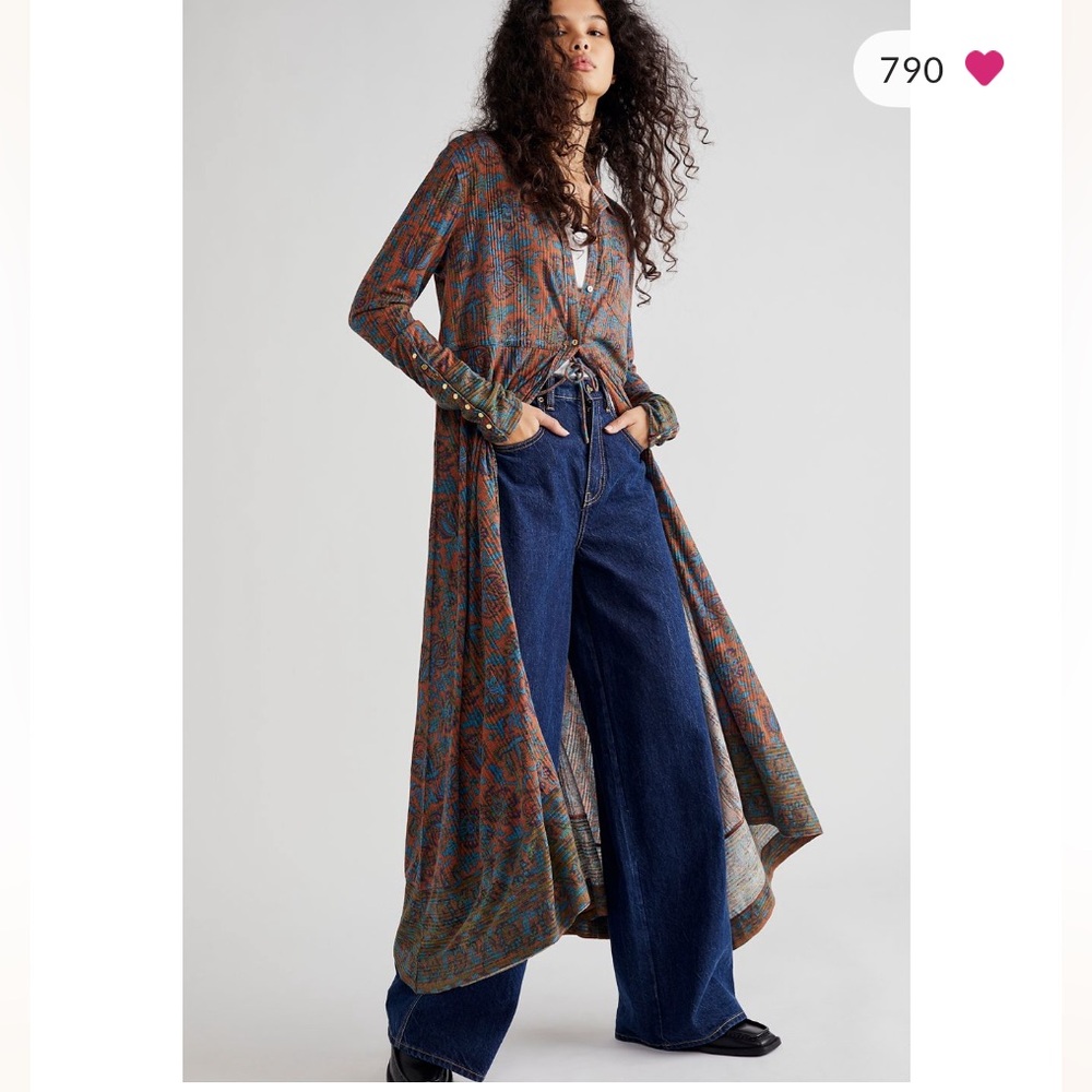 Free People Maribel’s knot top. Black combo
